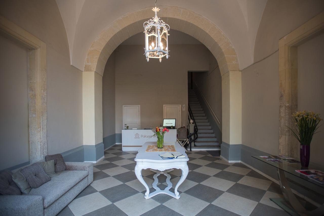 Palazzo Belsanti Bed and Breakfast Lecce Exteriör bild